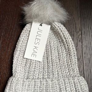 Jules Kae – Pom Beanie